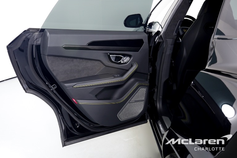 Used-2021-Lamborghini-Urus
