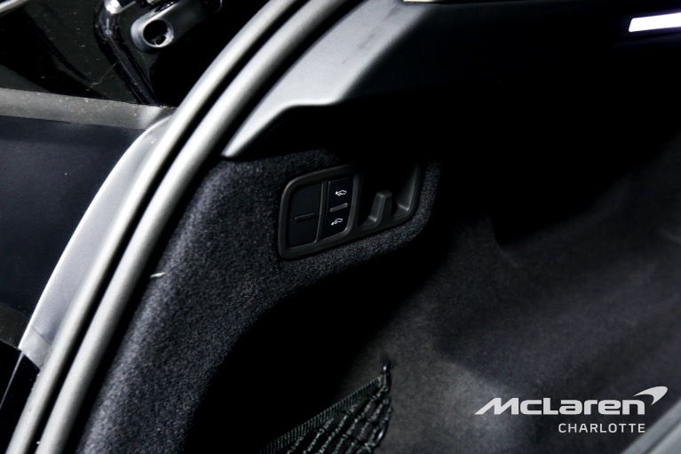 Used-2021-Lamborghini-Urus