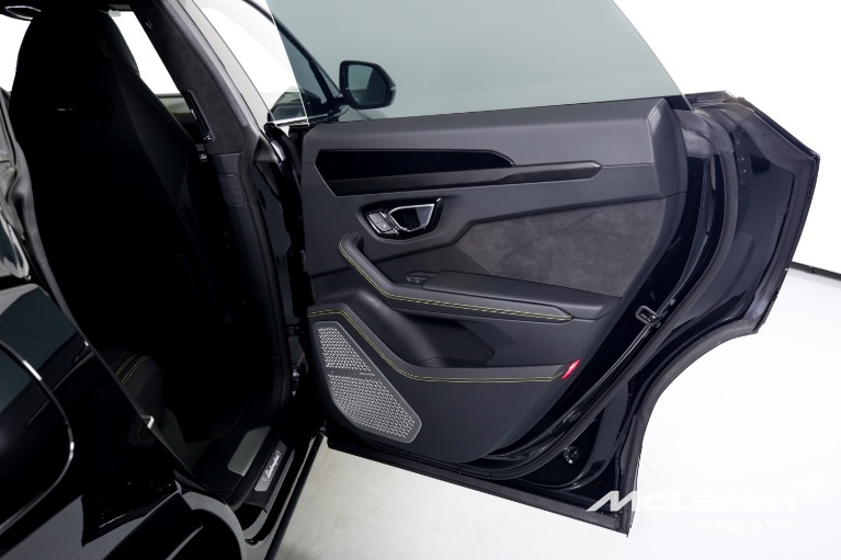 Used-2021-Lamborghini-Urus