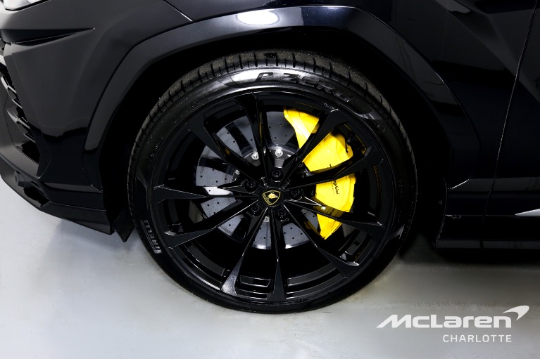 Used-2021-Lamborghini-Urus