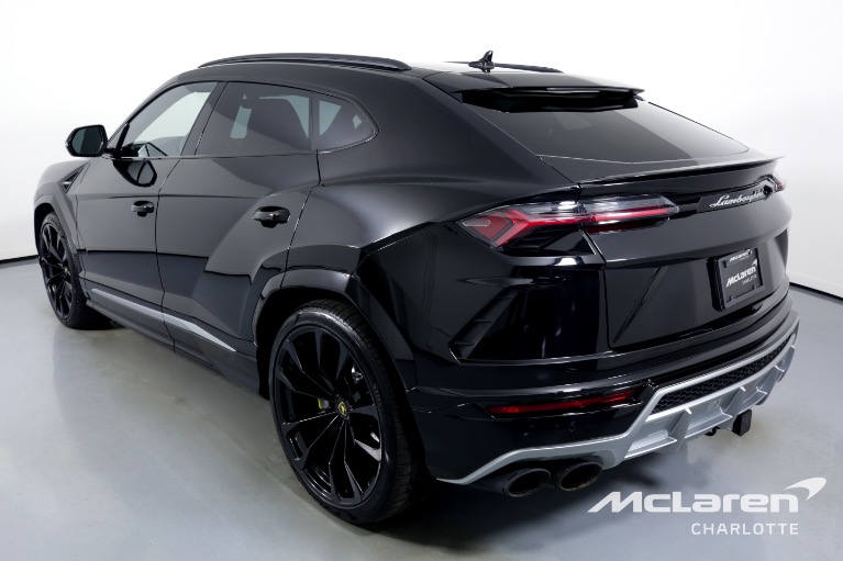 Used-2021-Lamborghini-Urus