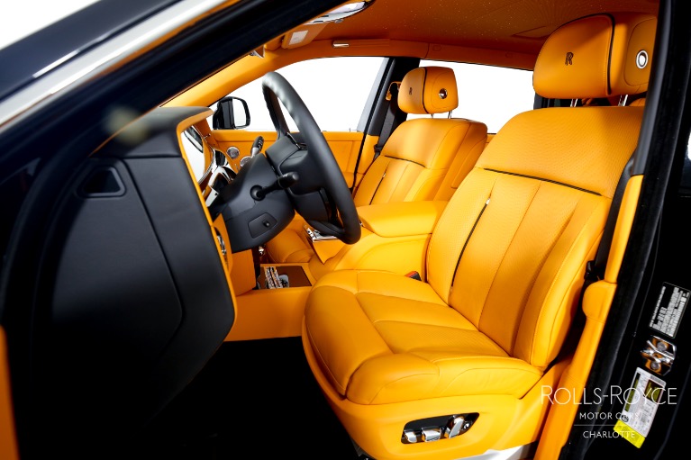 Used-2022-Rolls-Royce-Phantom-EWB