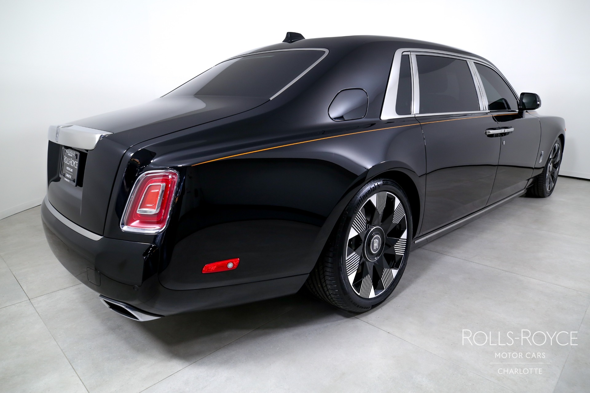 2022 Rolls-Royce Phantom Long - Luxury Sedan by MANSORY In