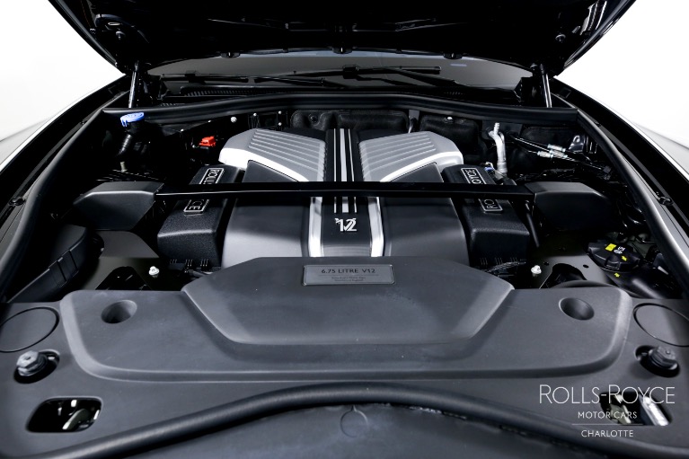Used-2022-Rolls-Royce-Phantom-EWB