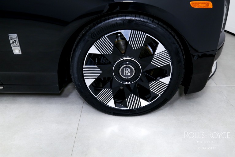 Used-2022-Rolls-Royce-Phantom-EWB