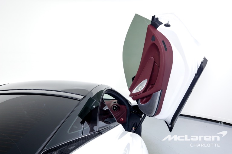 New-2023-McLaren-GT