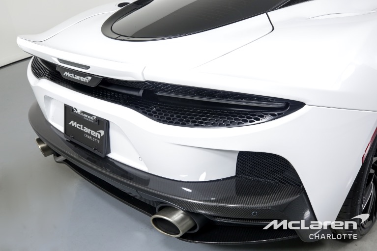 New-2023-McLaren-GT