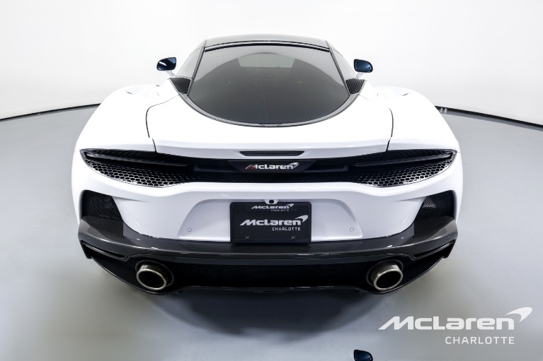 New-2023-McLaren-GT