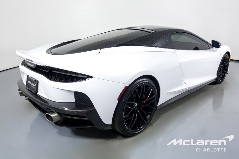 New-2023-McLaren-GT