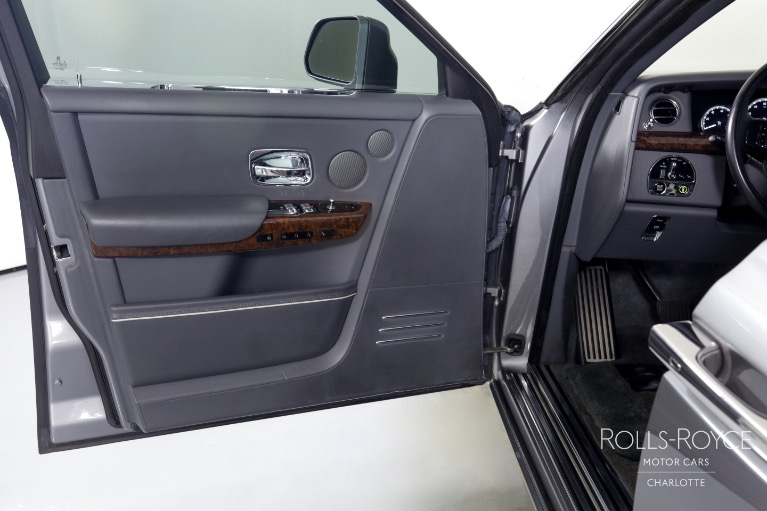 Used-2019-Rolls-Royce-Phantom-EWB