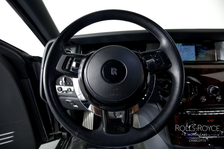 Used-2019-Rolls-Royce-Phantom-EWB