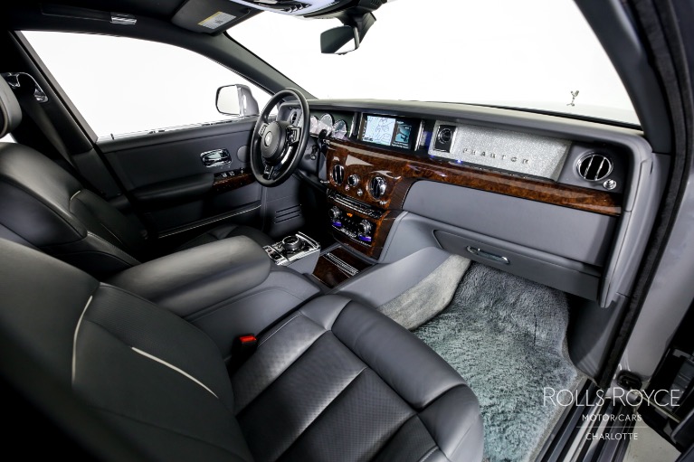 Used-2019-Rolls-Royce-Phantom-EWB
