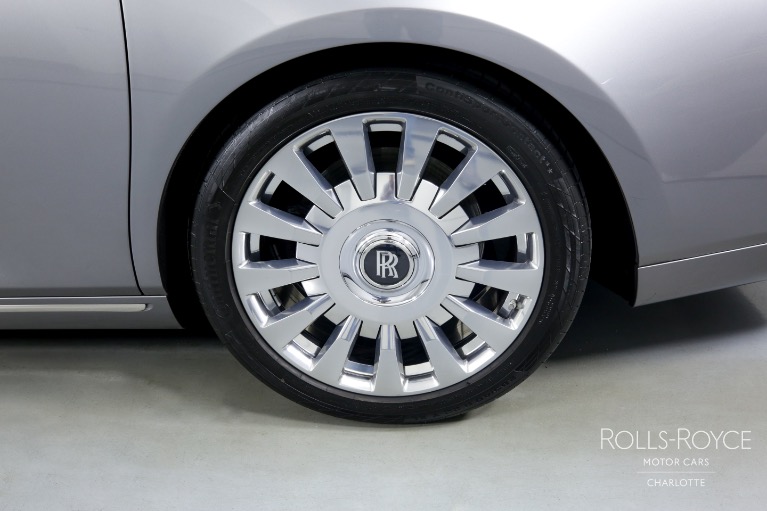 Used-2019-Rolls-Royce-Phantom-EWB