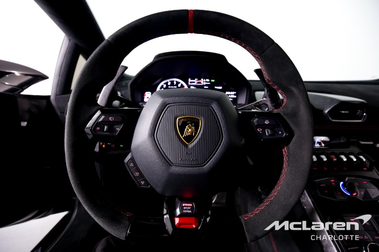 Used-2018-Lamborghini-Huracan-LP-640-4-Performante