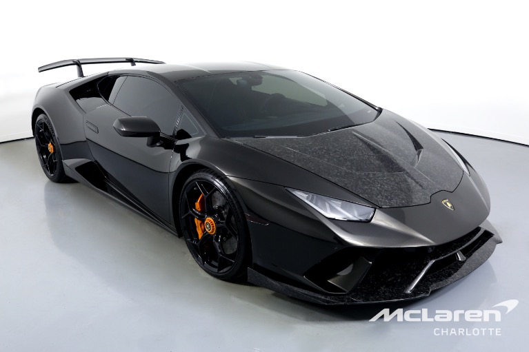 Used-2018-Lamborghini-Huracan-LP-640-4-Performante