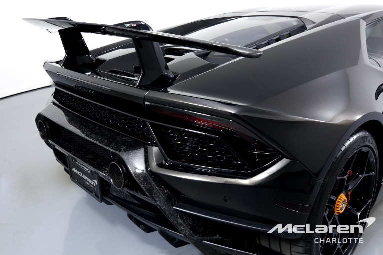 Used-2018-Lamborghini-Huracan-LP-640-4-Performante