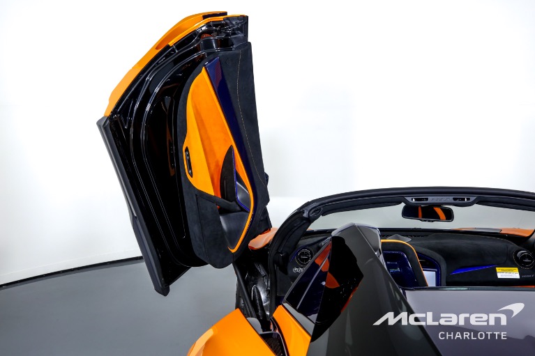 Used-2022-McLaren-765LT-Spider