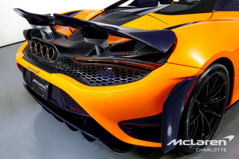 Used-2022-McLaren-765LT-Spider