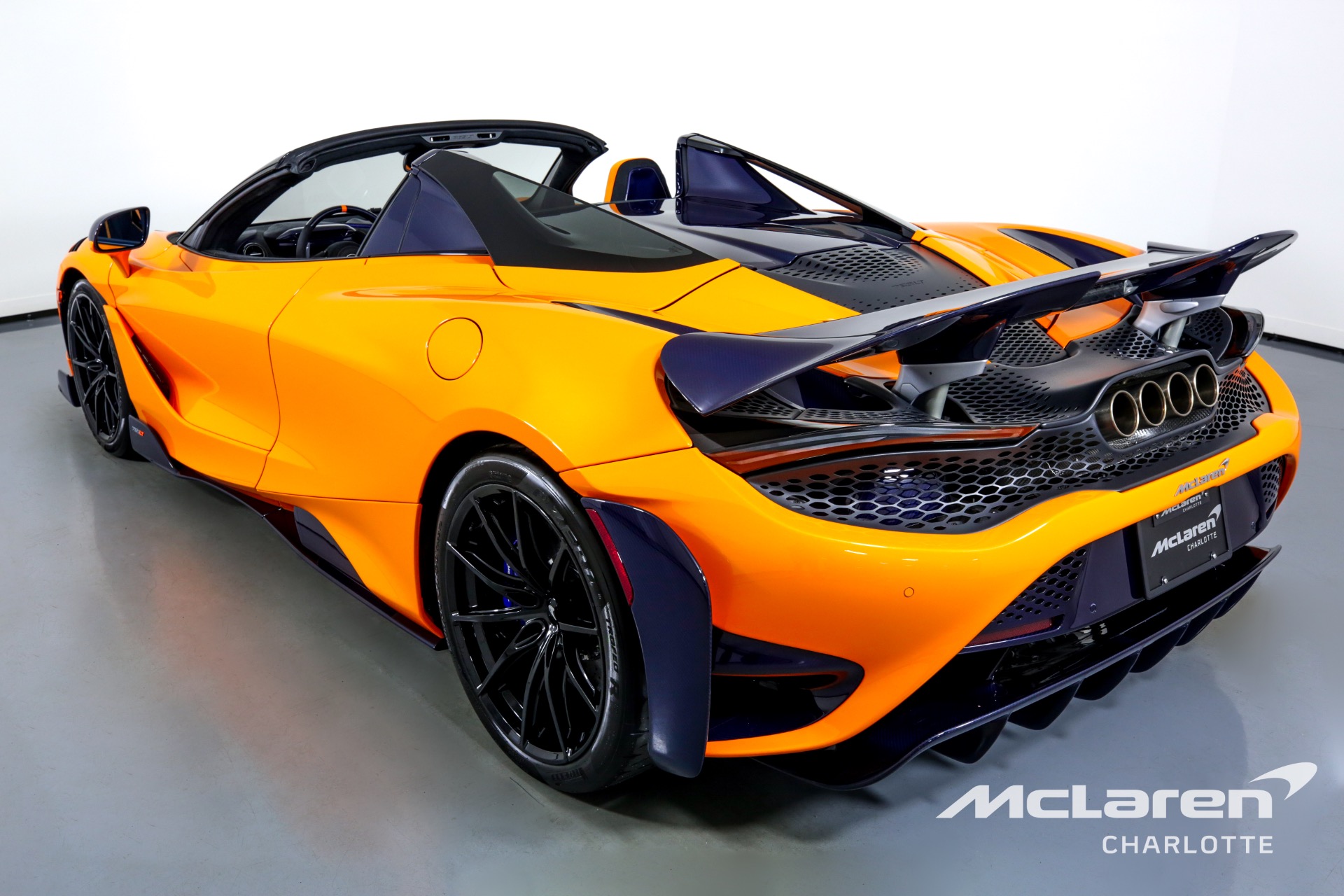 Used 2022 McLaren 765LT Spider | Charlotte, NC