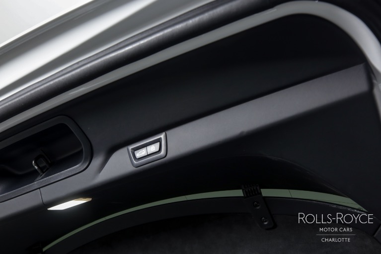 Used-2020-Rolls-Royce-Cullinan-Black-Badge