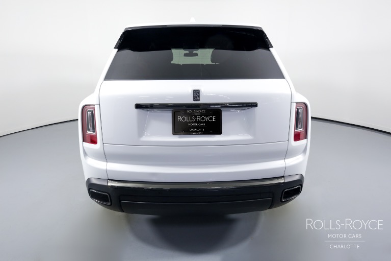 Used-2020-Rolls-Royce-Cullinan-Black-Badge