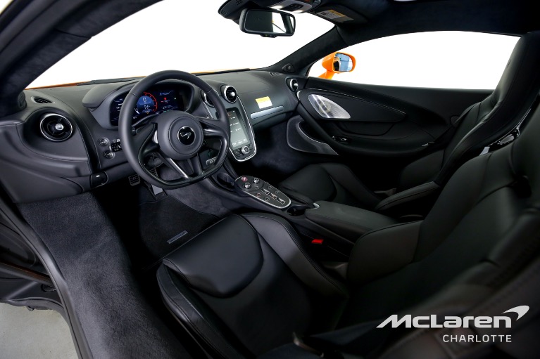 New-2023-McLaren-GT