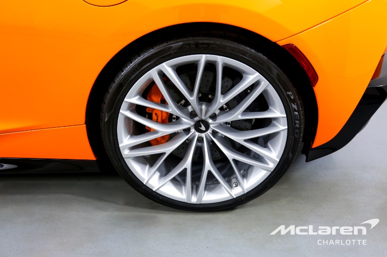 New-2023-McLaren-GT