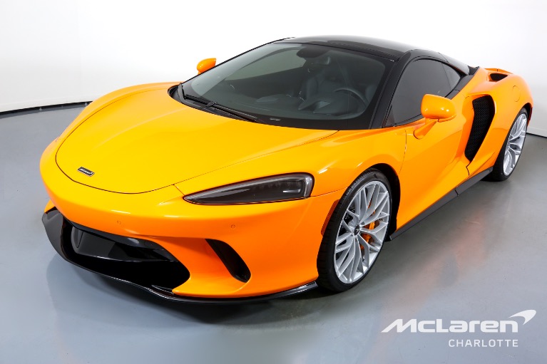 New-2023-McLaren-GT