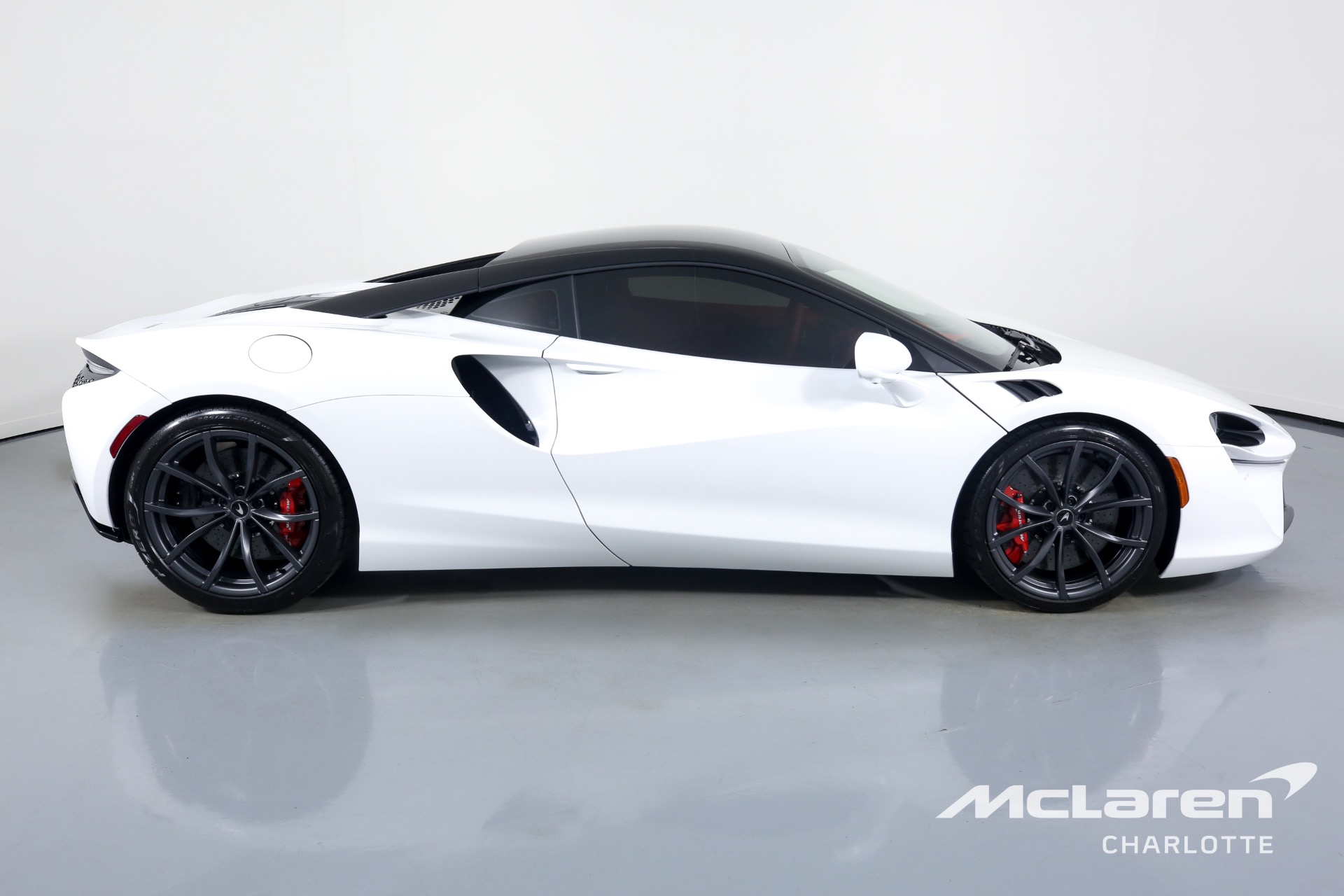 Used 2023 McLaren Artura | Charlotte, NC