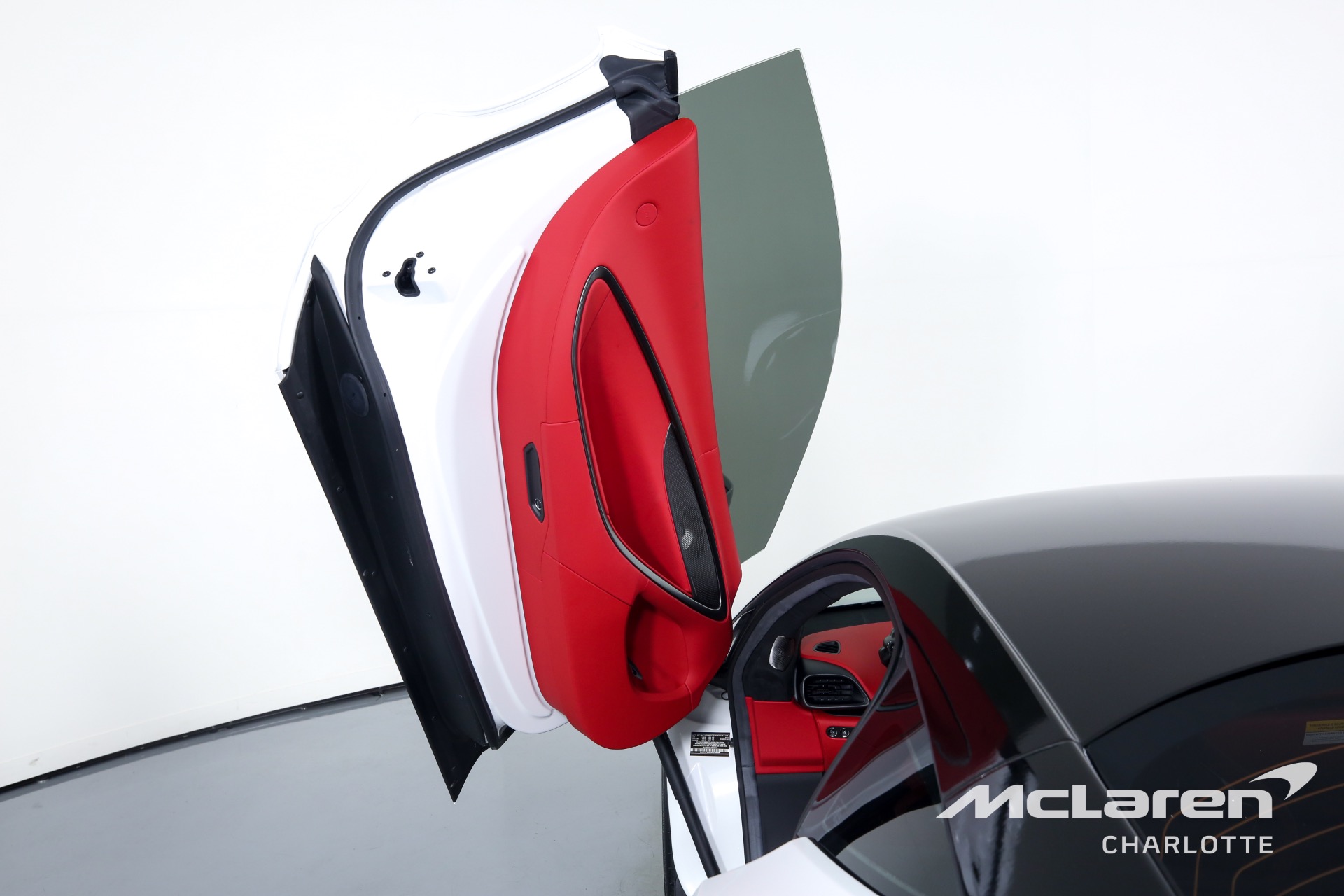 Used 2023 McLaren Artura | Charlotte, NC