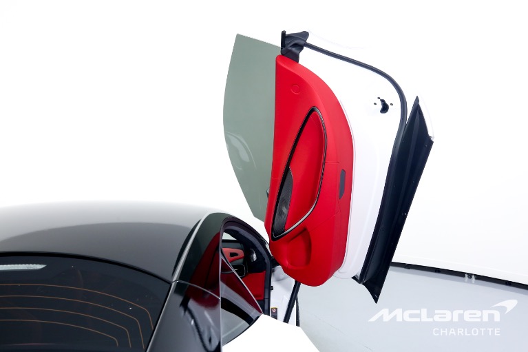 Used-2023-McLaren-Artura