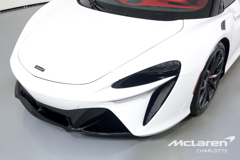 Used-2023-McLaren-Artura