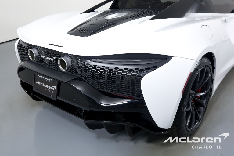 Used-2023-McLaren-Artura