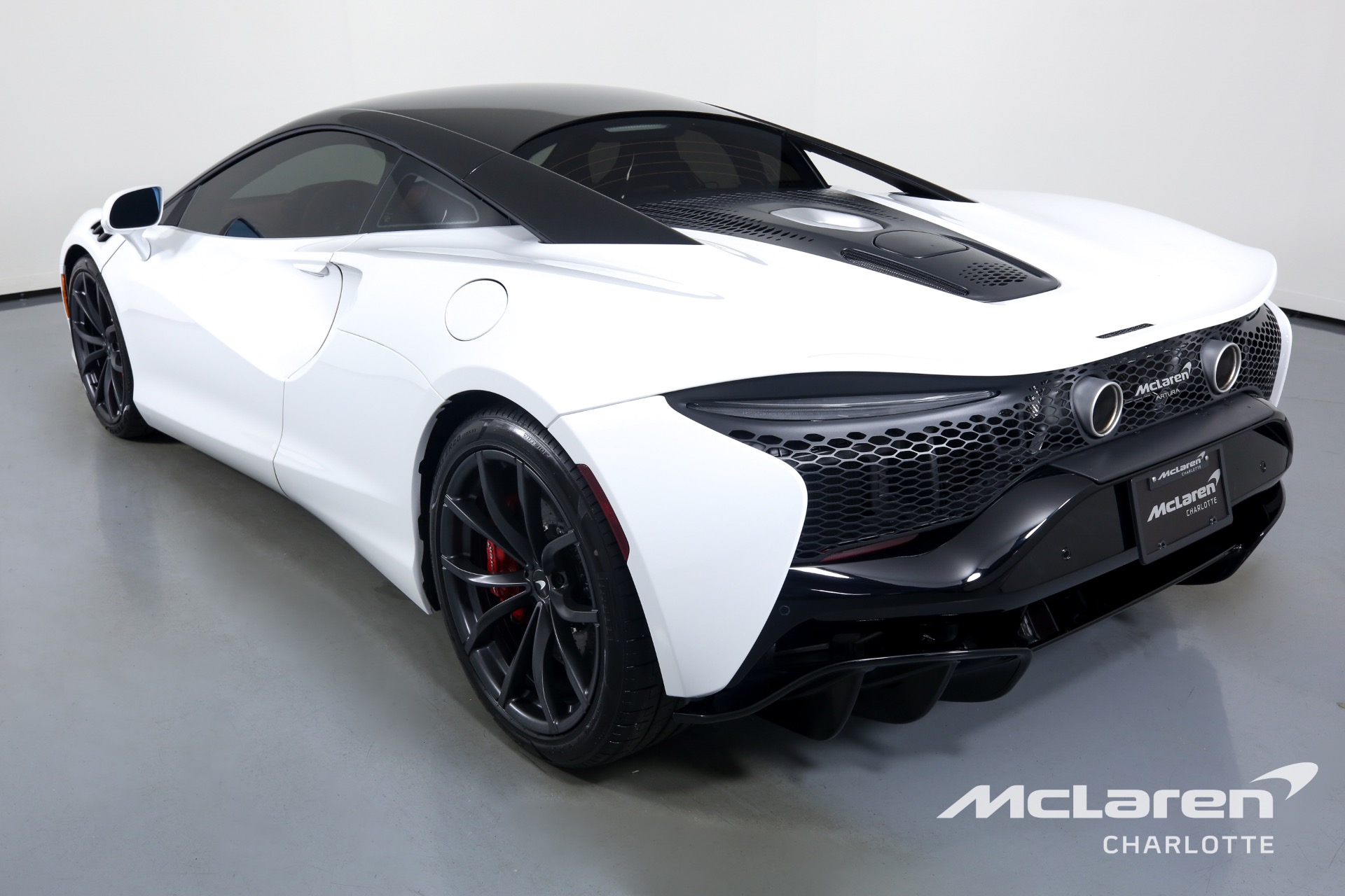 Used 2023 McLaren Artura | Charlotte, NC