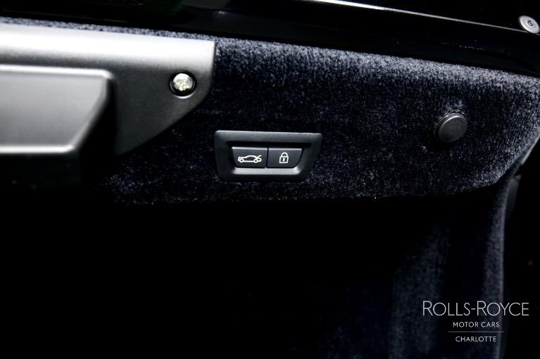 Used-2018-Rolls-Royce-Wraith-BLACK-BADGE