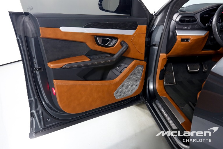 Used-2019-Lamborghini-Urus