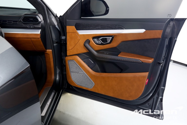 Used-2019-Lamborghini-Urus