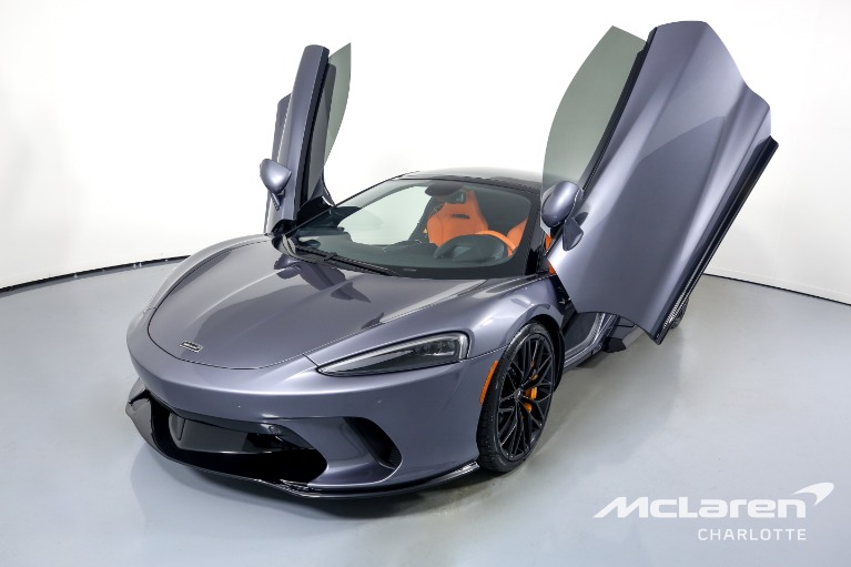 New-2023-McLaren-GT