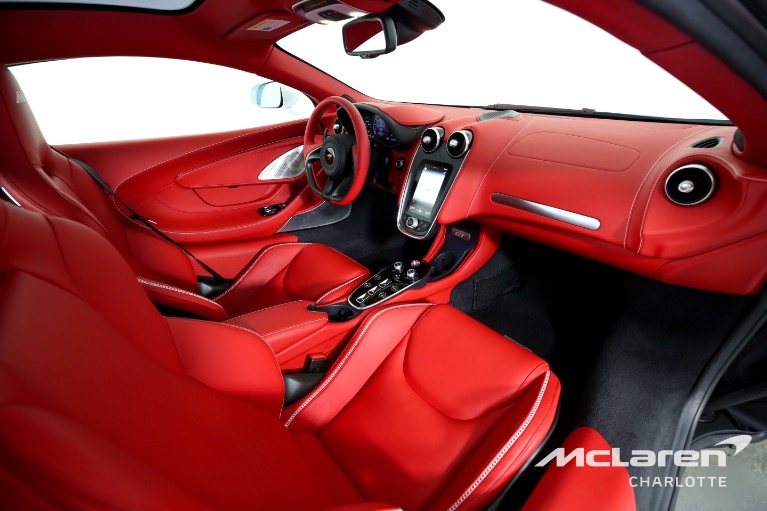 New-2023-McLaren-GT