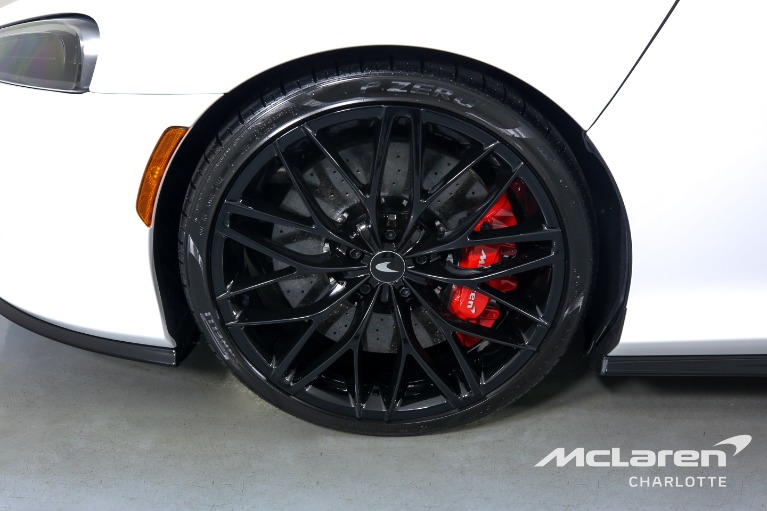 New-2023-McLaren-GT