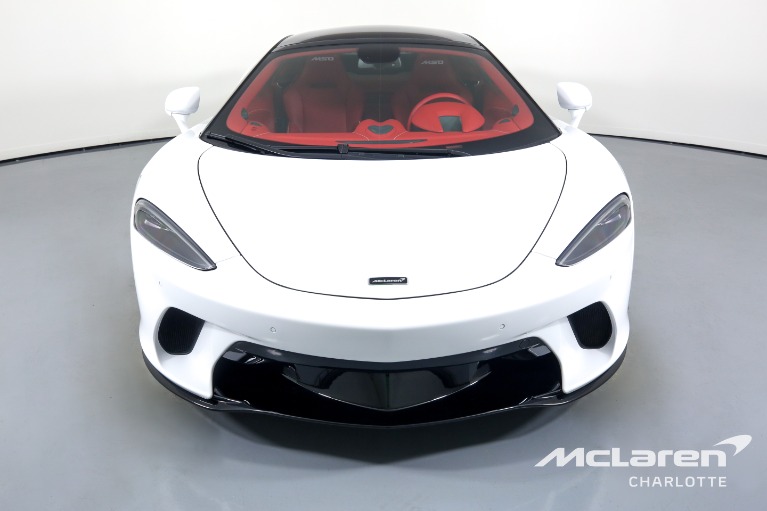 New-2023-McLaren-GT