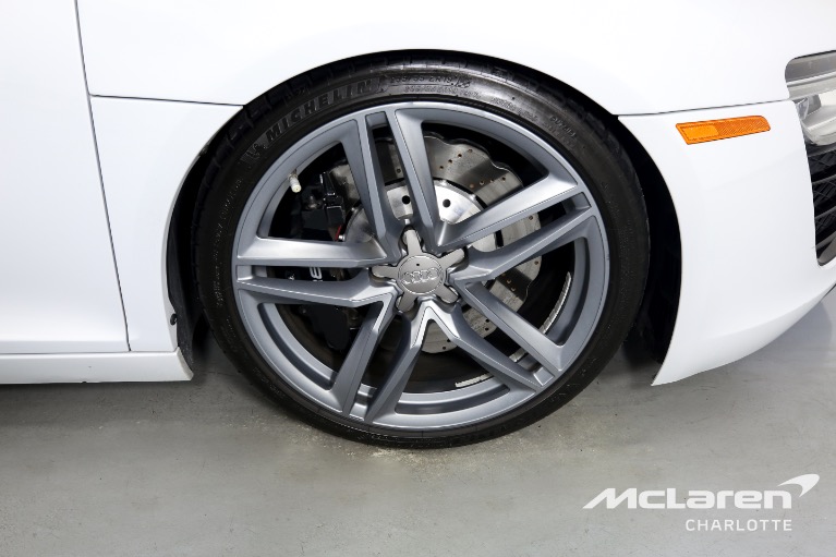 Used-2014-Audi-R8-42-quattro