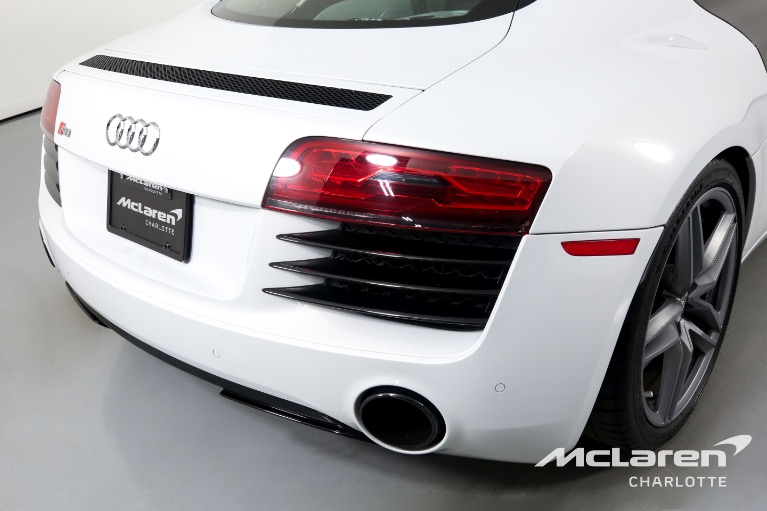 Used-2014-Audi-R8-42-quattro