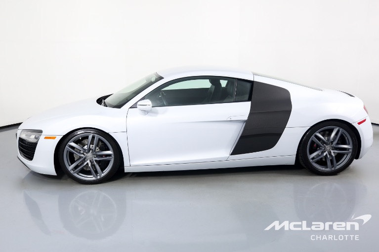 Used-2014-Audi-R8-42-quattro