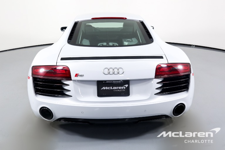 Used-2014-Audi-R8-42-quattro