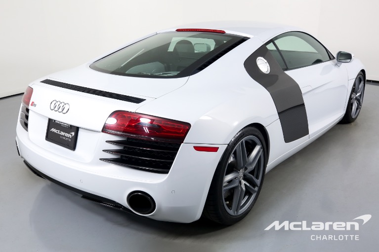 Used-2014-Audi-R8-42-quattro