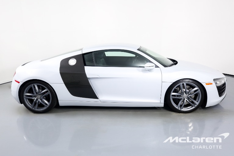 Used-2014-Audi-R8-42-quattro
