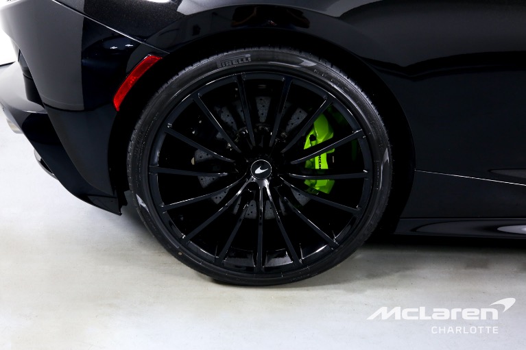 New-2023-McLaren-GT