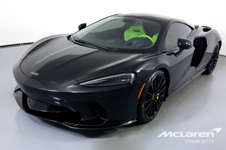 New-2023-McLaren-GT
