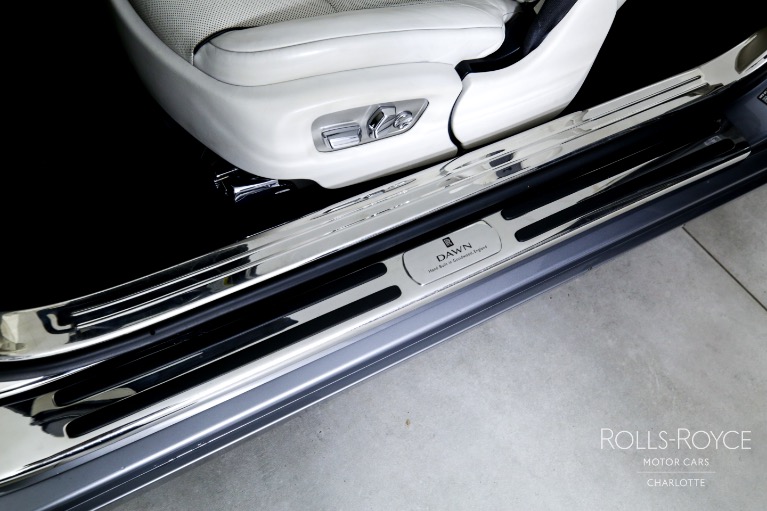 Used-2017-Rolls-Royce-Dawn